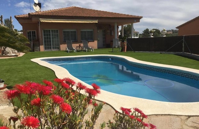Apartment Vama House with Pool and Wi-Fi