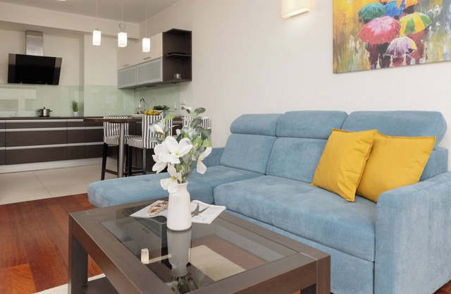 Apartment With 3 Rooms Bemowo by Renters