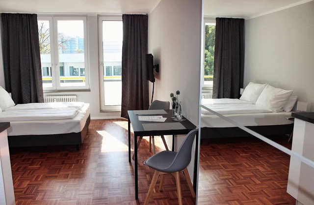Apartment with Balcony - Hometown Apartments