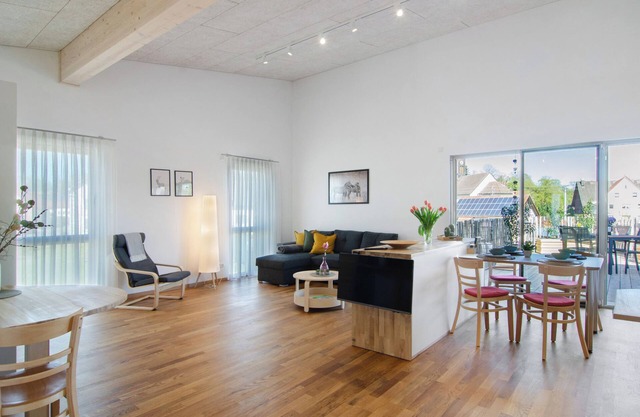 Apartment 'Wohnung Ahorn' with Shared Terrace, Balcony and Wi-Fi