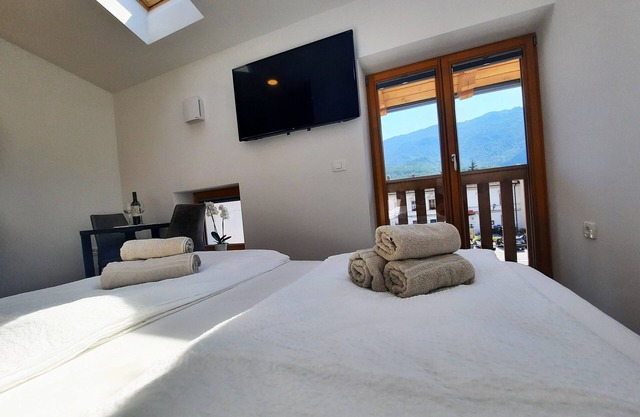 Apartments Hlapi with SPA