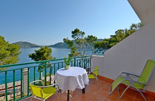 Apartments Luka (53731-A4) - Ubli