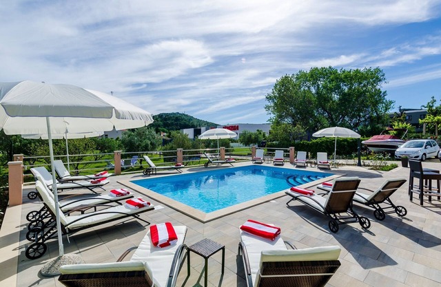 Apartments Mali Paradiso - One Bedroom Apartment with Terrace and Pool View(A3)