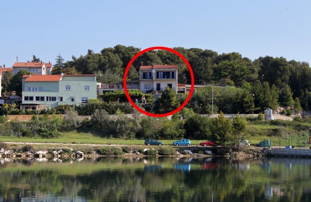 Apartments with parking space Pula - 7681