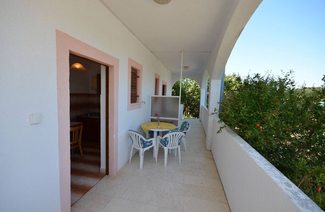 Apartments Zlatko (13601-A1) - Jadrtovac