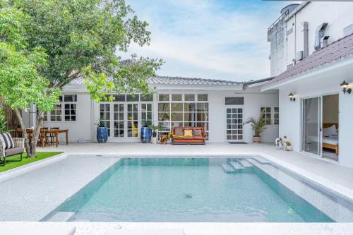 APHRODITE POOL VILLA - Old City I 7 Bed Rooms I Prime Location