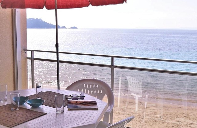 Appartement 2 pièces 5 couchages Cavalière - Accès direct plage - FR-1-251-138