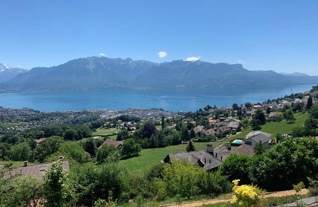 Appartement moderne avec vue panoramique à Jongny proche de Montreux