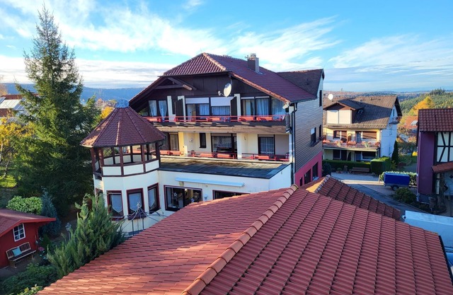 Appartment Landhotel Schönblick mit Zwei Balkonen 01