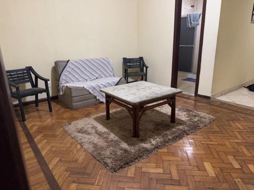 Apt 2 quartos Rio Norte 103