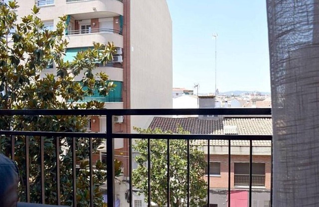 Apt. in TERRASSA at 24 Kms from Barcelona. 4/6/8 pers/apt.