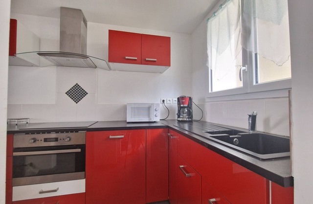 apt90m2 refurbished town center/beach