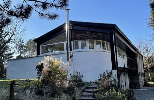 Architect villa 8/9p near the sea