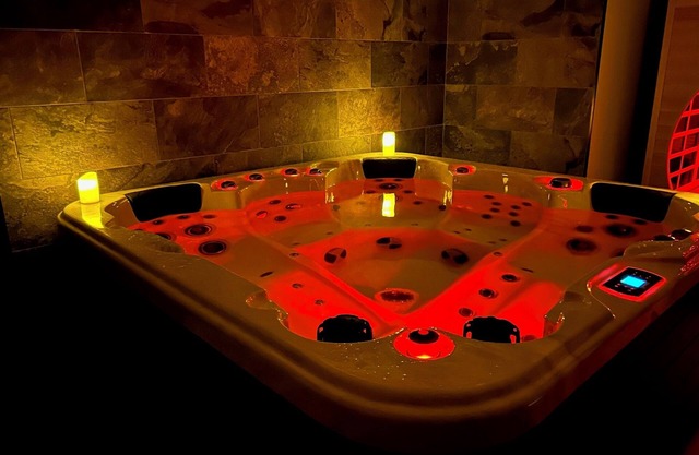 Art des sens - private jacuzzi and infrared sauna studio