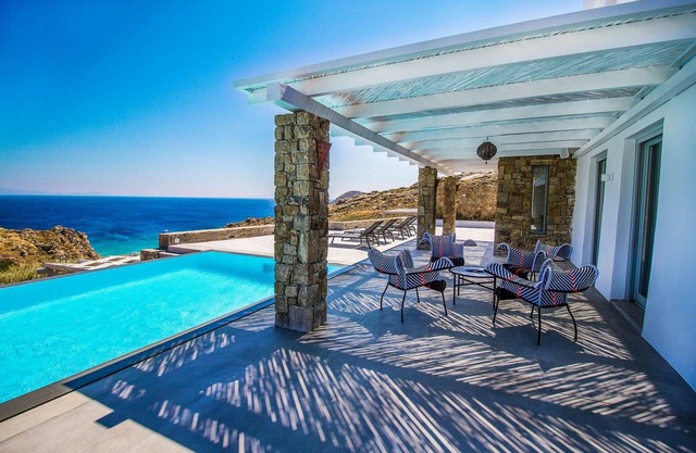 Artemis 7BD Minimal Villa Private Pool Jacuzzi