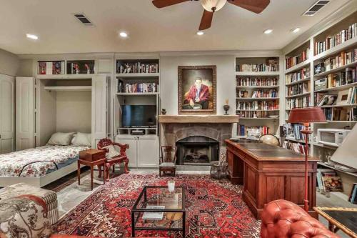 Artist's Library with a Private Swimming Pool