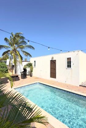 Aruba Ariba Exclusive Pool Suites