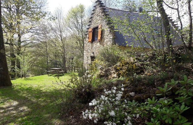 At the heart of a renowned site in the Ariège Pyrenees