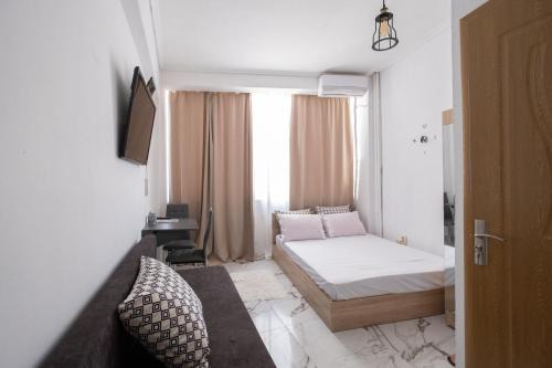 Athanias Studio II