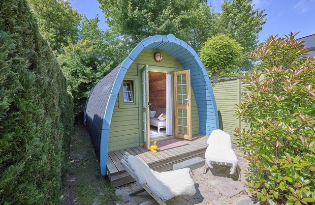 Atmospheric wooden Tiny House near the beach