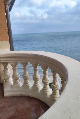 Atrium Beach Apartments