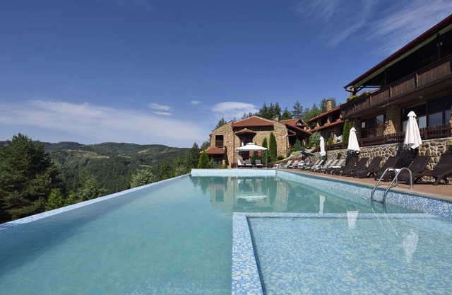 Aurora Resort & SPA