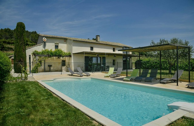 Authentic house La Romance, closed private pool and garden, Provence, Ardèche