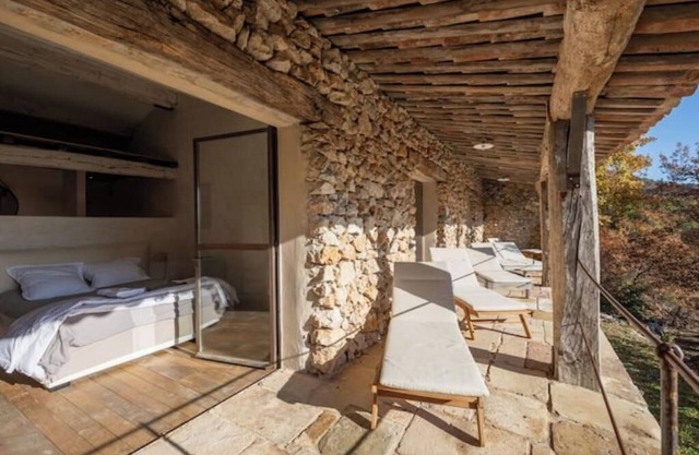 Authentic Renovated Sheephold in Provence