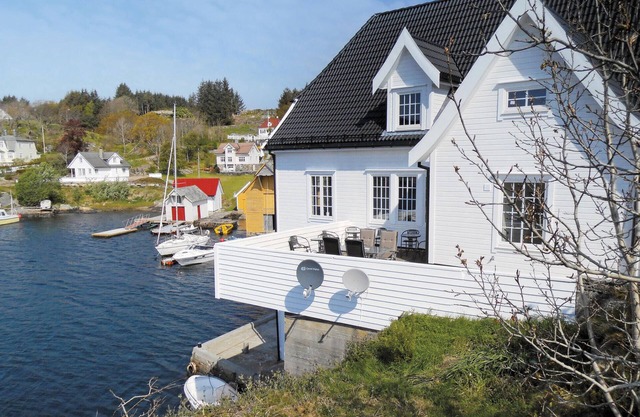 Awesome apartment in Steinsland