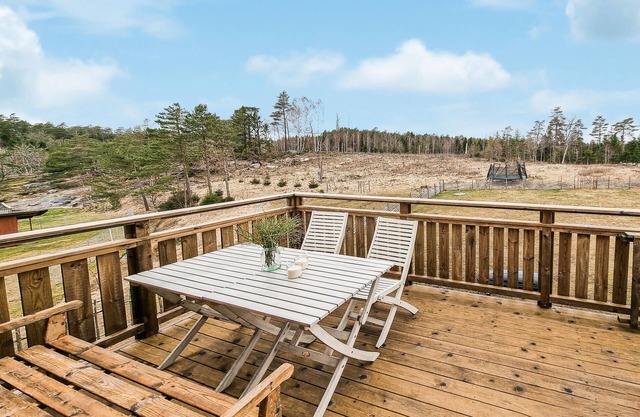 Awesome apartment in Ljungskile