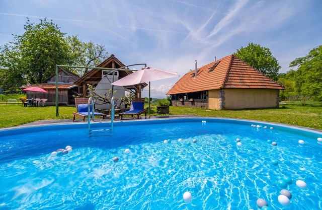 Awesome home in Gornji Velemeric