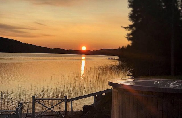 Awesome home in Bredbyn with WiFi, Sauna and Jacuzzi