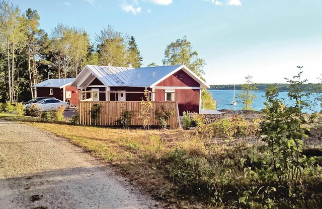 Awesome home in Grisslehamn