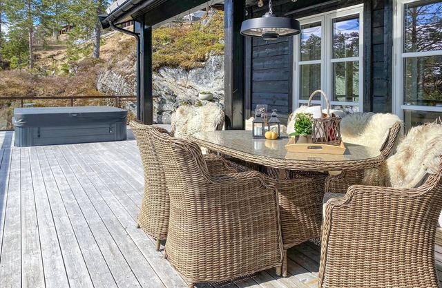 Awesome home in Stryn