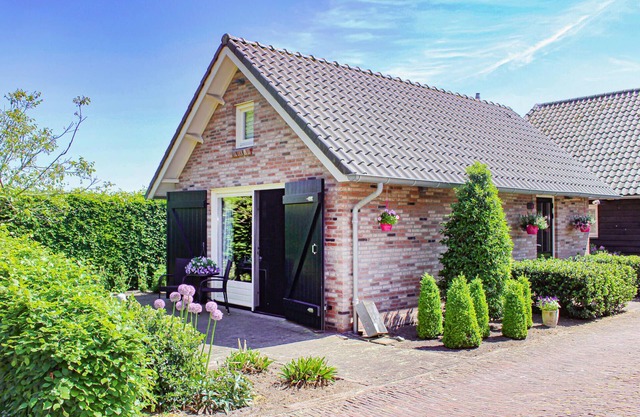 Awesome home in Udenhout with WiFi