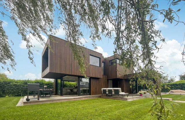 Awesome home in Vinkeveen
