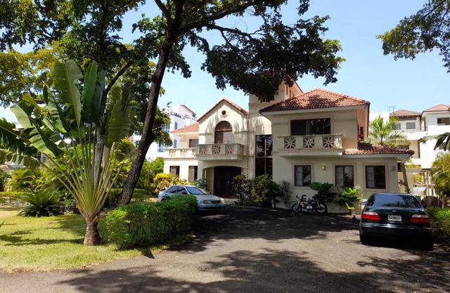 B&B Pavillion