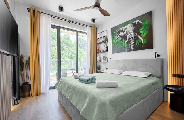 Bali Vibes in Georgia,Premium Studio with Forest View & Beach Access