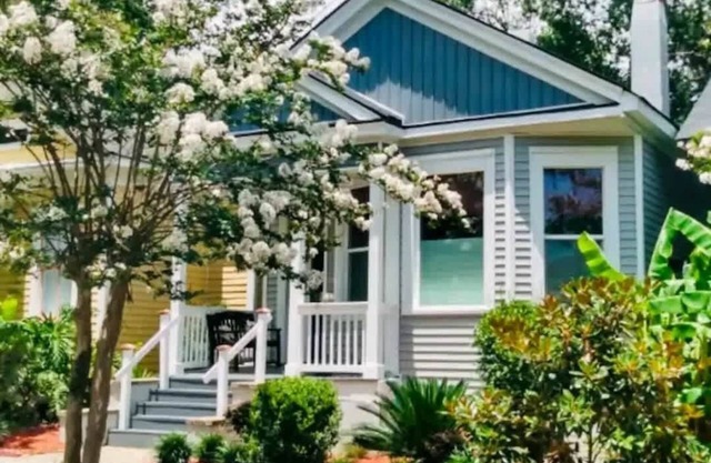 Banana Cottage: Hot Tub & Sun Deck