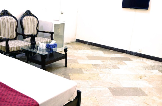 BATH ISLAND GUESTHOUSES KARACHI