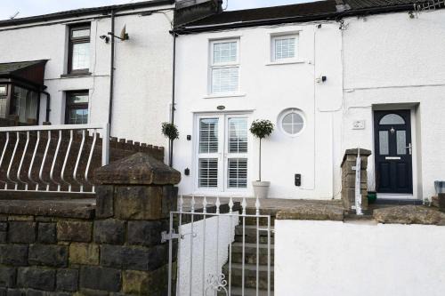 Bay Tree Cottage Rhondda Valley By StayStaycations