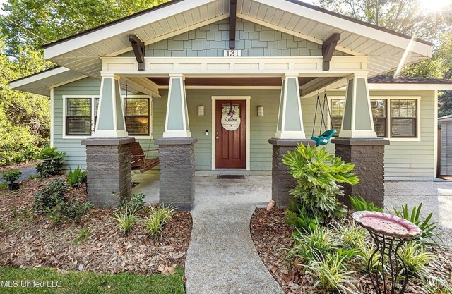 Beach Cottage Lafayette Circle