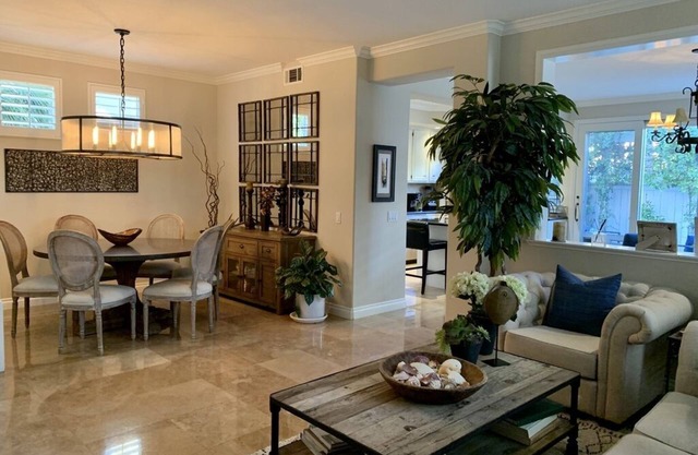 Beach & Equestrian living with community pool, jacuzzi, gym, & pickleball courts