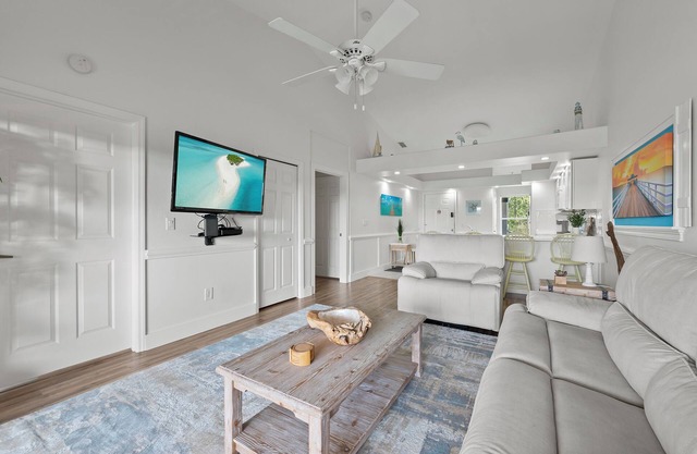 Beach Vibe Condo Resort/Pool+Golf, Near Beaches!
