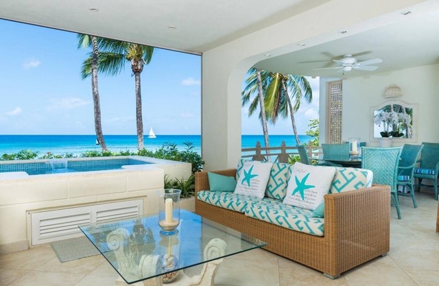 Beachfront 1-Bed with Spa Pool - Reeds House 9