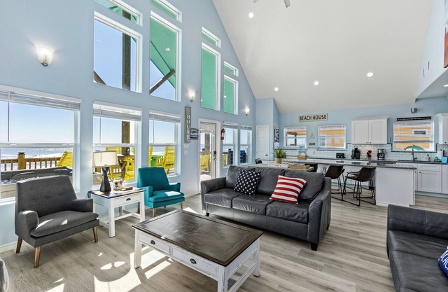 Beachfront 5BR | Hot Tub, Game Room & Lift