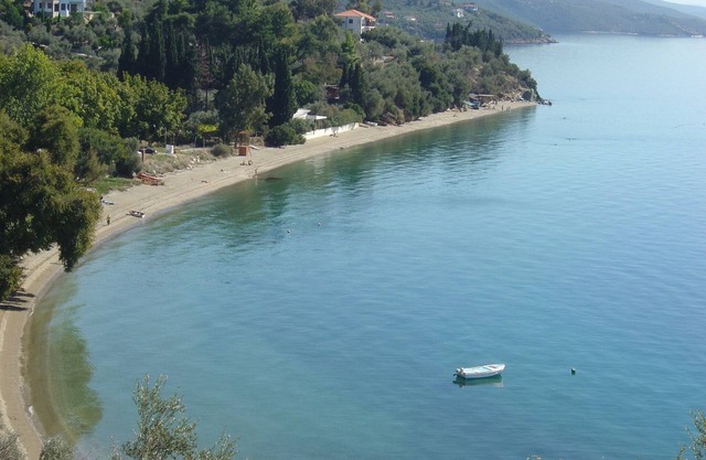 Beachfront Home for 4, Kalifteri Beach, Afissos