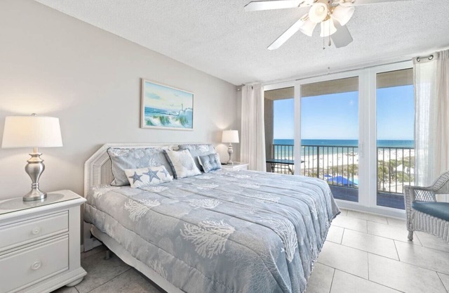 Beachfront-Pet Friendly-Pool/Tennis/Pickleball Court-Tiki Bar-C504