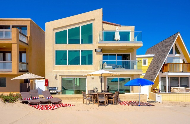Beachfront Villa w/Direct Beach Access & Elevator!