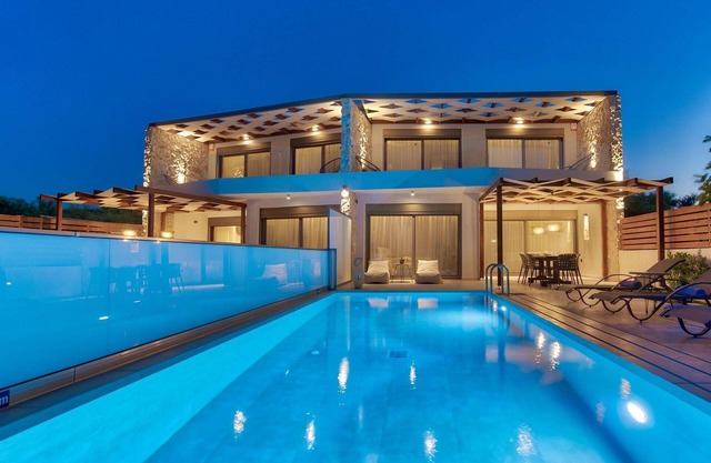 Beachfront Zante Villa | Villa Sabbia | 3 Bedroom | Private Pool | Psarou